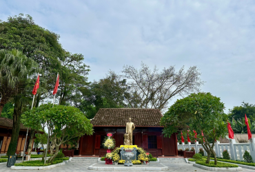 Khu lưu niệm đồng chí Hoàng Đình Giong