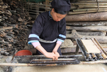 Nghề in hoa văn sáp ong